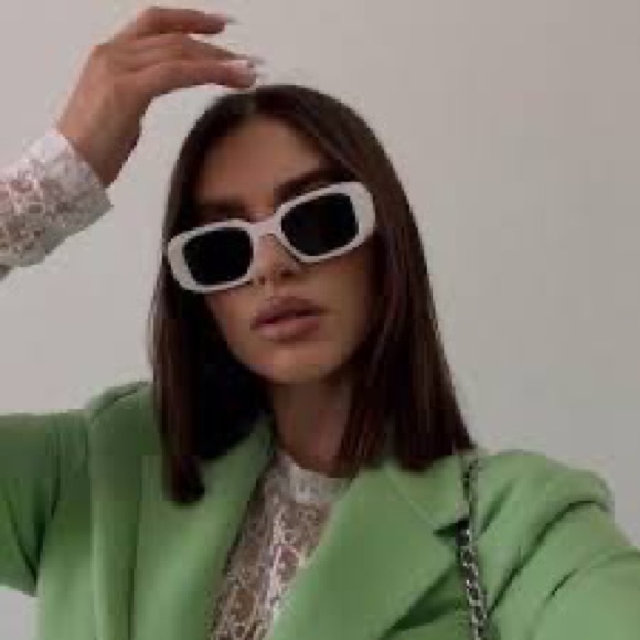 Prada Symbole Sunglasses SPR17W - Picture 4 of 13